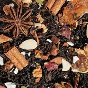 Ce thé "pain d'épices" riche en mandarines, épices et amande font partie intégrante de chaque table de Noël pour les amateurs de la saison hivernale. Mais pas que !!