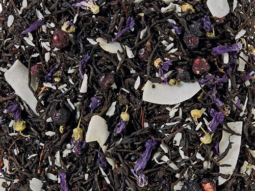 La proportion bien réfléchie de thé noir ne vole pas la vedette aux ingrédients. Un bouquet aux notes soutenues de baies, aux notes crémeuses de noix de coco et un brin de douceur ravissent le palais.